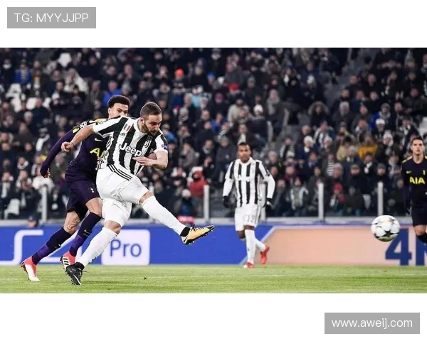 尤文图斯迎战佛罗伦萨展开激烈对决 两队争夺欧战资格之路愈发艰难